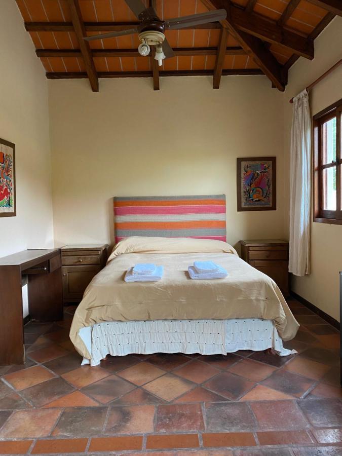 Hotel Torrontes San Lorenzo  Exterior photo