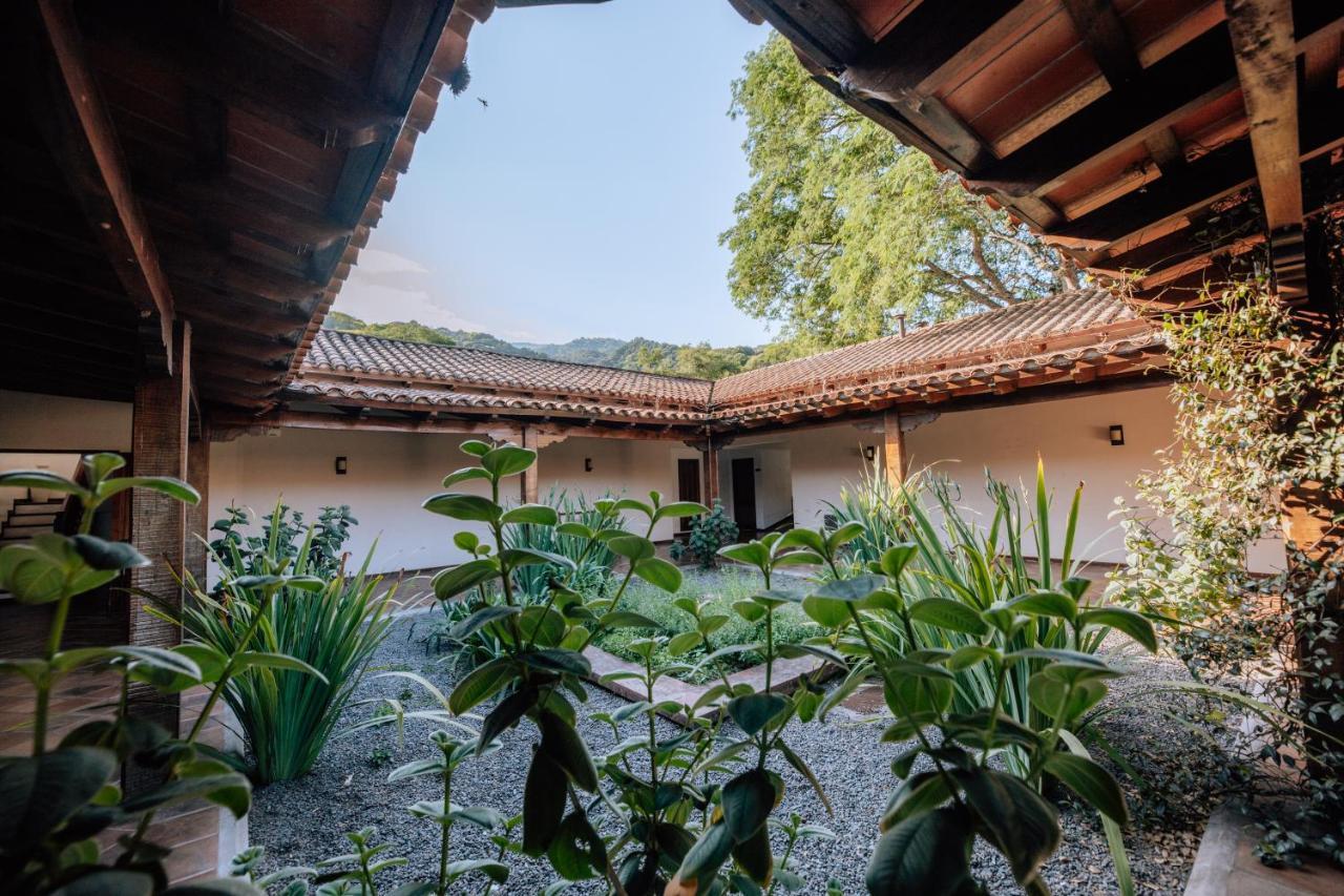 Hotel Torrontes San Lorenzo  Exterior photo